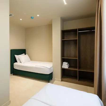 Hotel Otti *