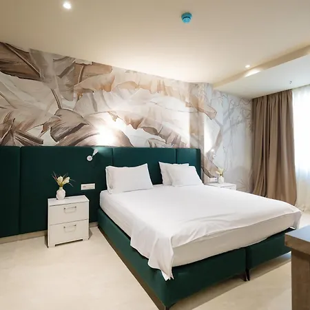 Hotel Otti *